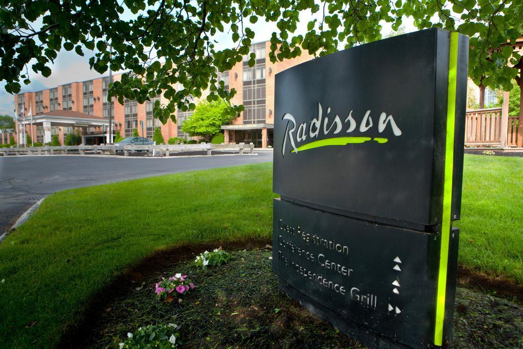 Radisson Hotel And Suites Chelmsford-Lowell Ngoại thất bức ảnh